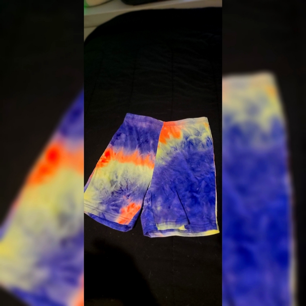 Tie dye biker shorts size small (fits like a s/m)